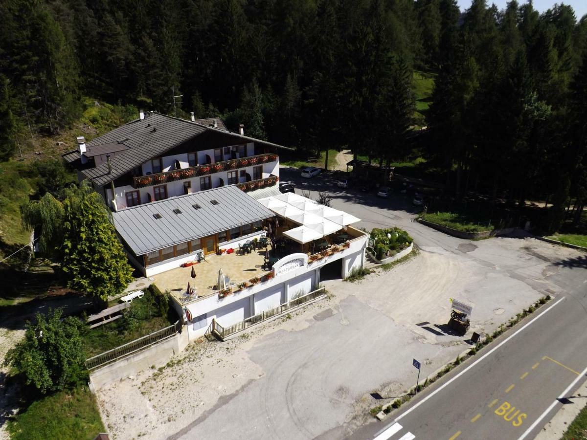 Laugen Cafe, Pizza, B&B San Felice  Экстерьер фото