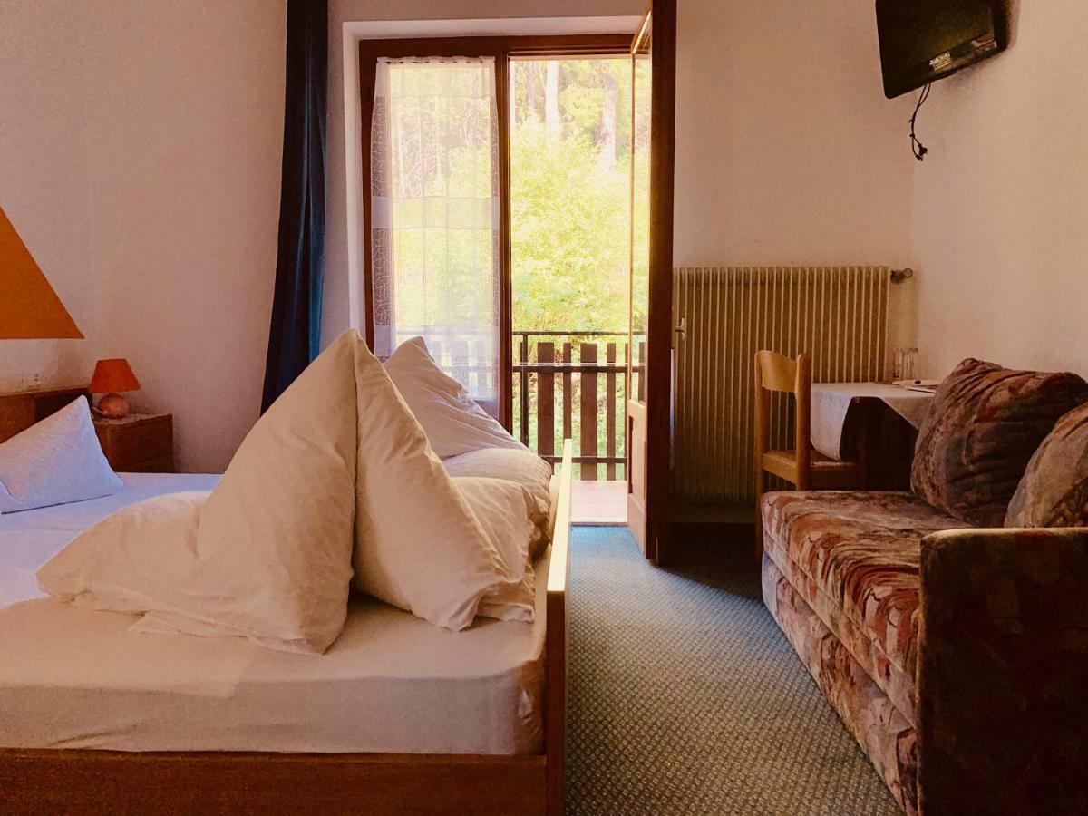 Laugen Cafe, Pizza, B&B San Felice  Экстерьер фото